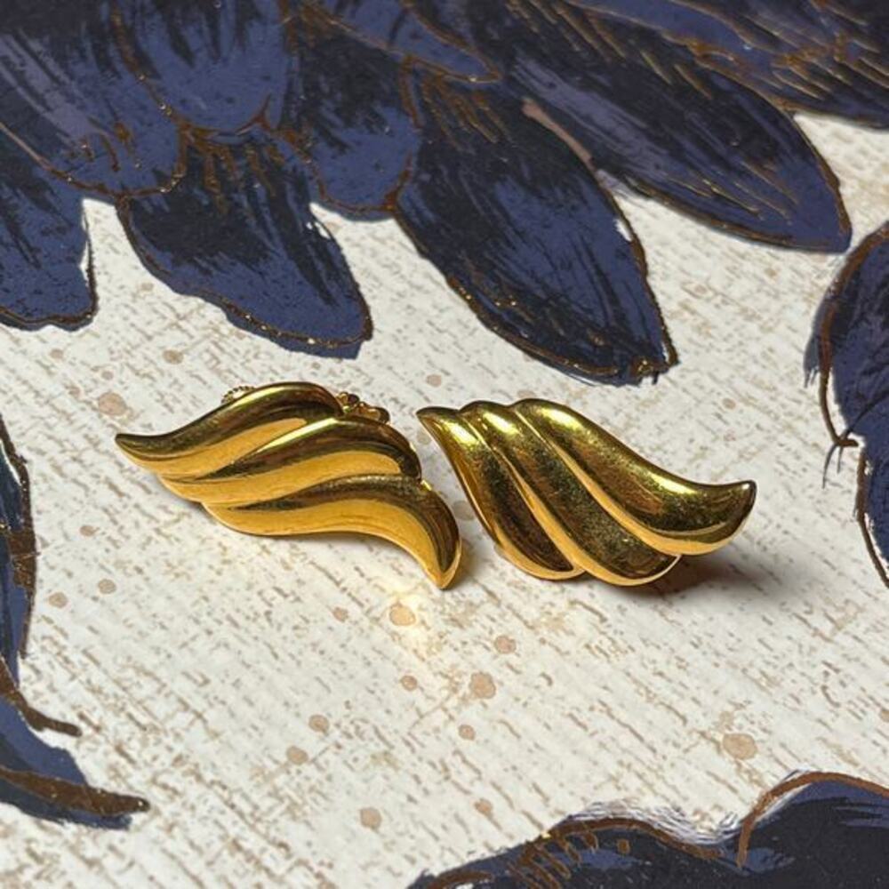Vintage Designer Luxe Gold Wing Earrings by Napier